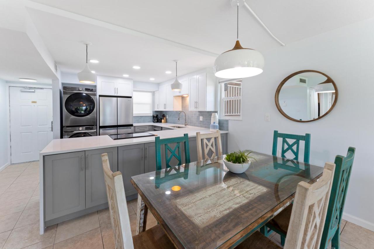 Paradise Beach Club - Ground Floor & Townhouses Satellite Beach Extérieur photo