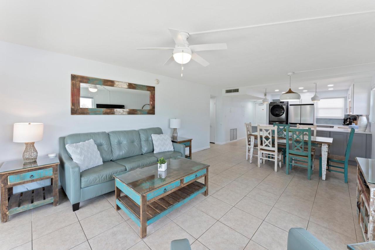 Paradise Beach Club - Ground Floor & Townhouses Satellite Beach Extérieur photo
