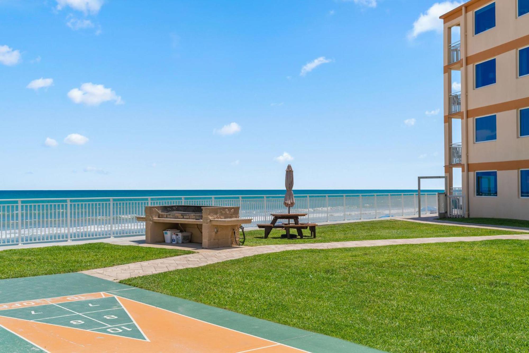Paradise Beach Club - Ground Floor & Townhouses Satellite Beach Extérieur photo